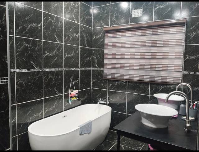 4 BEDROOM HOUSE FOR SALE IN ROTHDENE